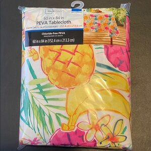 MAINSTAYS Pineapple Tropical Tablecloth, 60x84 PEVA,  White Yellow